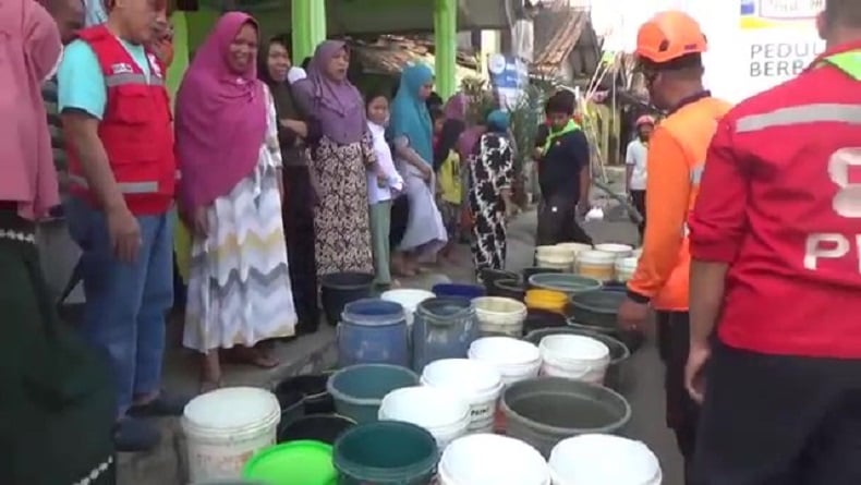 Warga Kota Sukabumi Dilanda Kekeringan Air Bersih Andalkan Bantuan