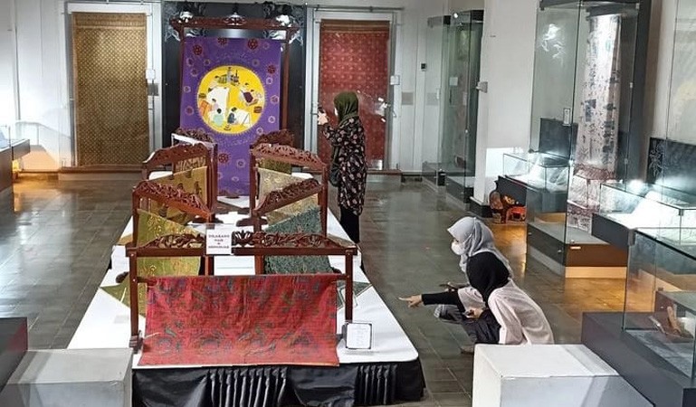 Museum Batik Di Indonesia Nomor Dan Ada Di Jateng Dengan Koleksi