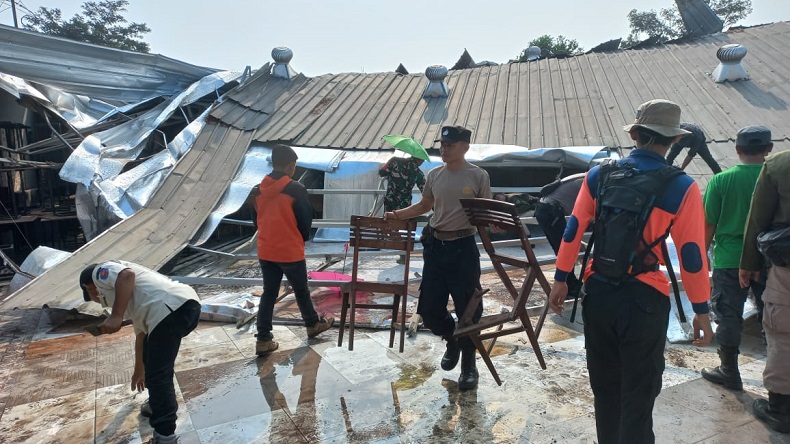 Bnpb Rumah Di Kabupaten Bandung Rusak Akibat Angin Kencang Dan