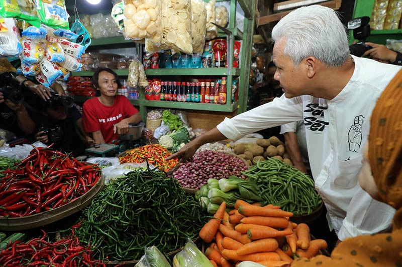 Ganjar Catat Keluhan Warga Soal Harga Bahan Pokok Naik Di Pasar