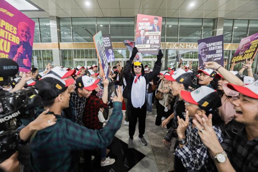 Suasana Jcc Senayan Jelang Debat Cawapres Pendukung Berdatangan