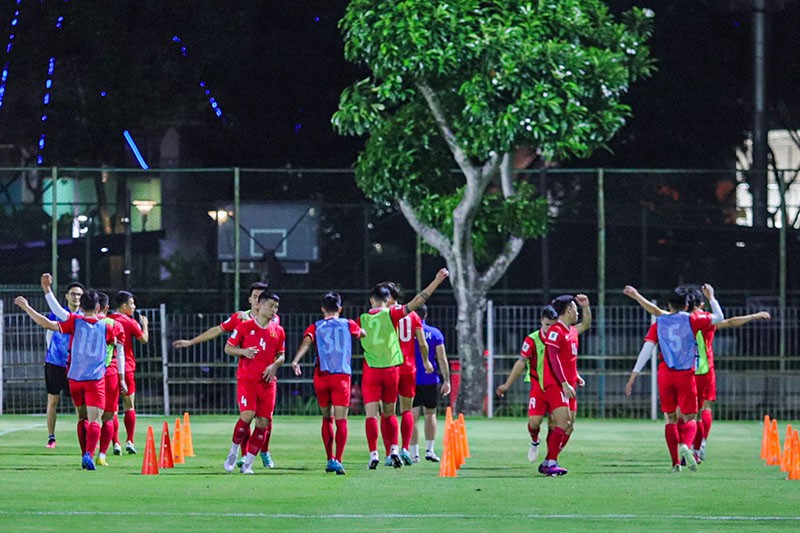 Melihat Timnas Vietnam Latihan Jelang Hadapi Timnas Indonesia