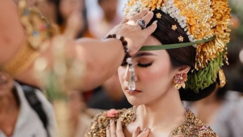 Mengenal Mepamit Tradisi Bali Pamitan Sebelum Ke Jenjang Pernikahan