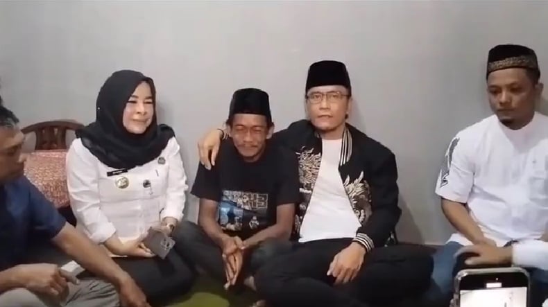 Kisah Sunhaji Penjual Es Teh Yang Diolok Olok Gus Miftah Kini Banjir