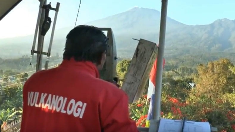 Aktivitas Vulkanik Gunung Slamet Terus Meningkat, PVMBG: Waspadai Erupsi Freatik