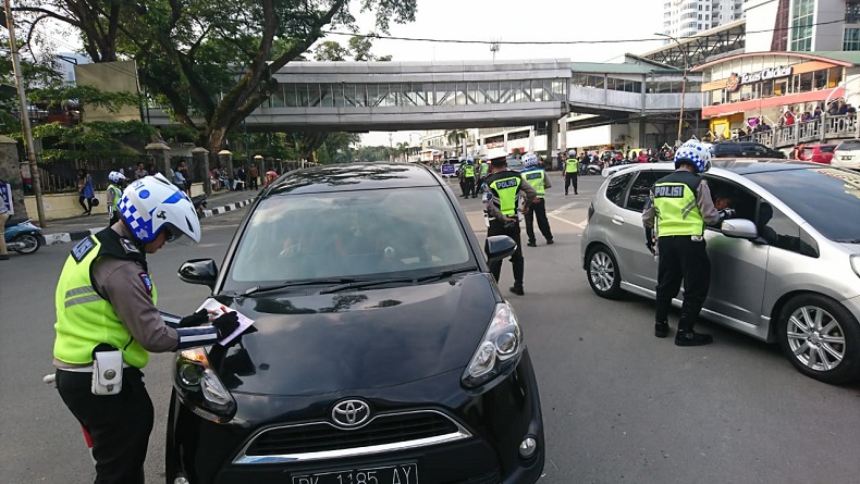Daftar Lengkap Pelanggaran yang Langsung Ditilang Polisi saat Operasi Zebra Hari Ini!