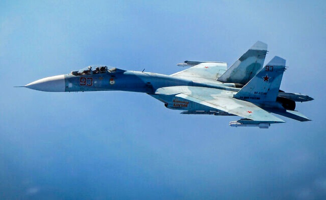 Jet Tempur Sukhoi Su-27 Rusia Usir 3 Pesawat Militer Inggris di Laut Hitam