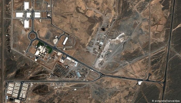 Fasilitas Nuklir Iran Natanz Dihantam Rudal Israel