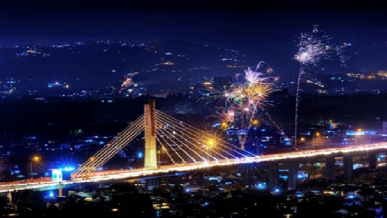 Bandung Geger! Pelajar SMK Tewas usai Loncat dari Flyover Pasupati, Sempat Dicegah Anggota TNI