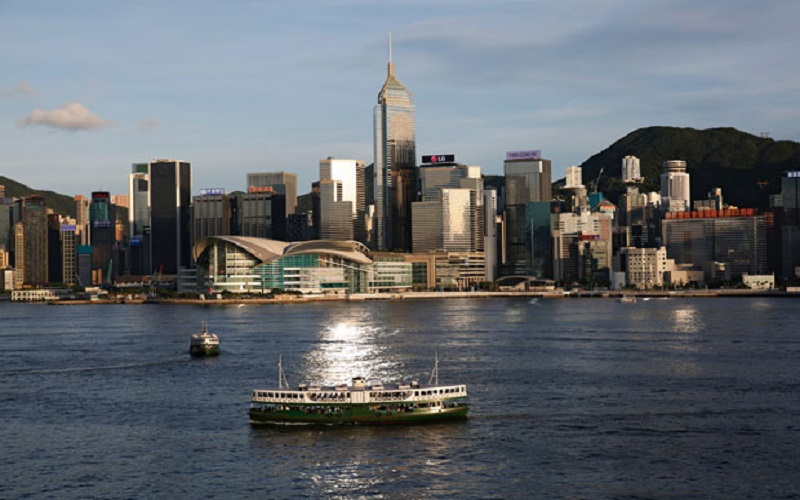 China Tawarkan Visa 5 Tahun kepada Warga Asing Penduduk Tetap Hong Kong dan Makau
