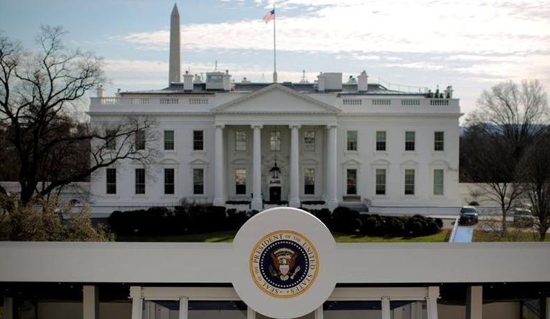 Mobil Tabrak Gerbang Gedung Putih AS, Pengemudi Tewas di Lokasi