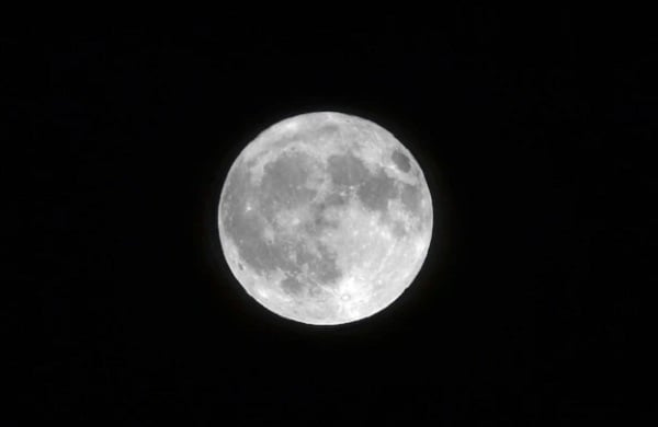 Hari Ini Gerhana Bulan Total, Warga Solo Bisa Saksikan di Sini