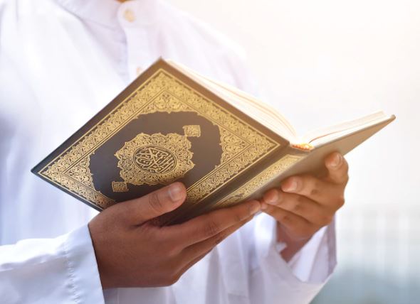 5 Berita Populer: Kutipan Ayat Al-Qur’an Indah hingga Tersangka Pembubaran Diskusi di Kemang