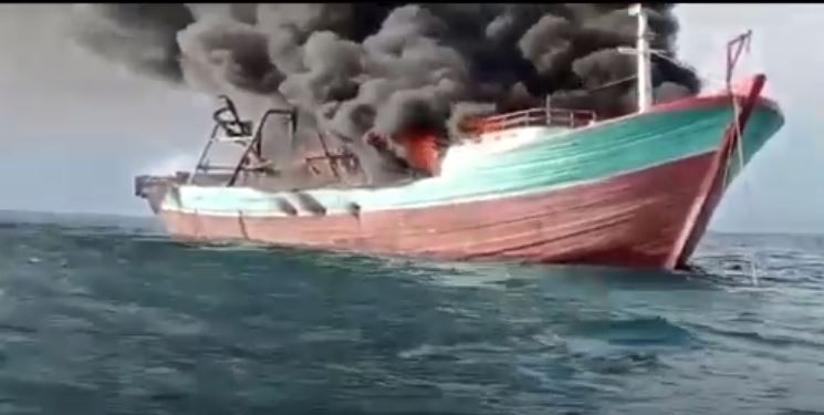 2 Kapal Terbakar di Perairan Barito Selatan, 10 Orang Hilang 4 Luka-Luka