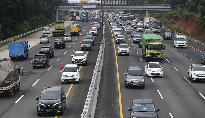 Lalu Lintas Mulai Meningkat, Contraflow Arah Cikampek Diberlakukan dari KM 47