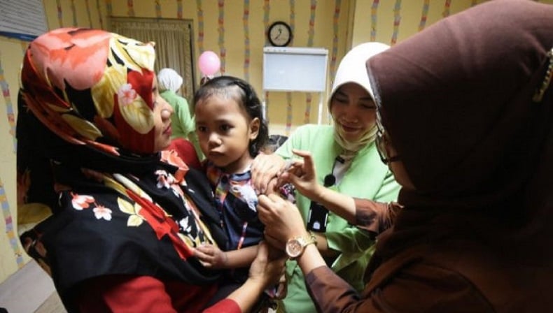 Sumenep Ditetapkan KLB Campak usai 17 Orang Tewas, Khofifah Distribusikan Vaksin