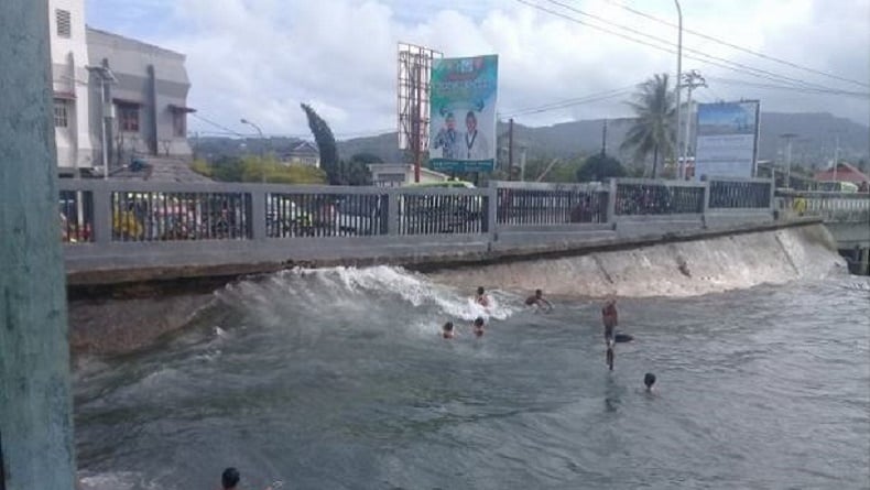 Siklon Tropis Fina Terdeteksi, BMKG: Waspada Gelombang Tinggi hingga 4 Meter