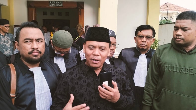 Gus Nur Terpidana Tudingan Ijazah Palsu Jokowi Dapat Amnesti dari Prabowo