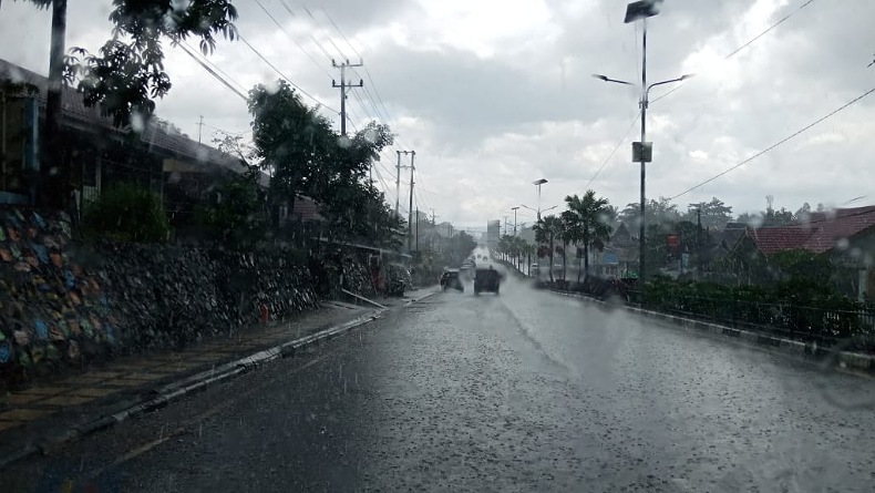 Waspada, Hujan Lebat Disertai Petir Berpotensi di Sejumlah Wilayah hingga 4 Juli