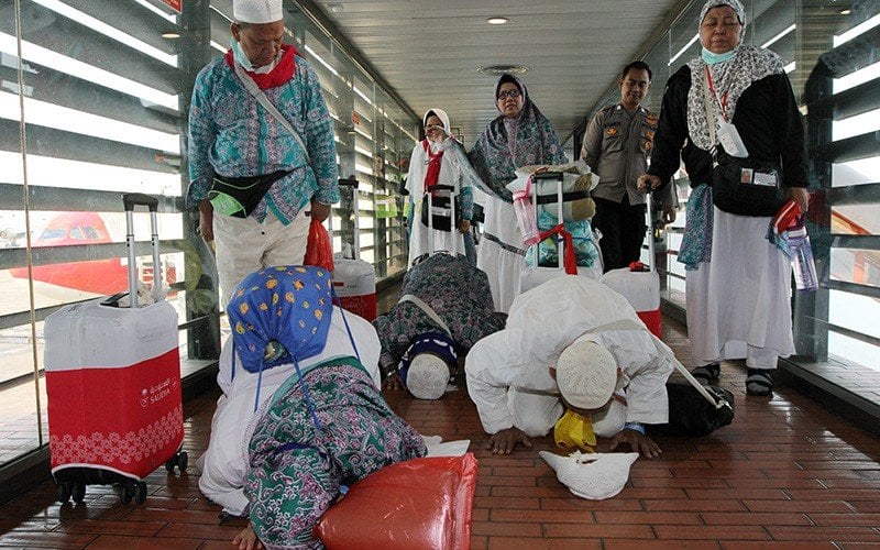 6 Bacaan Doa Sujud Syukur Lengkap Arab, Latin, dan Artinya Beserta Tata Caranya