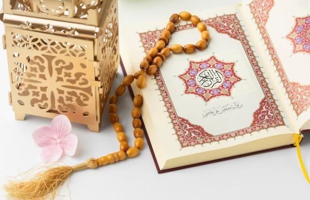 Hukum Tajwid Surat Al Alaq Ayat 1-5, Lengkap Cara Bacanya yang Benar