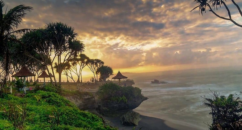 3 Tempat Wisata di Jalur Selatan Pangandaran dengan Sunset Paling Indah