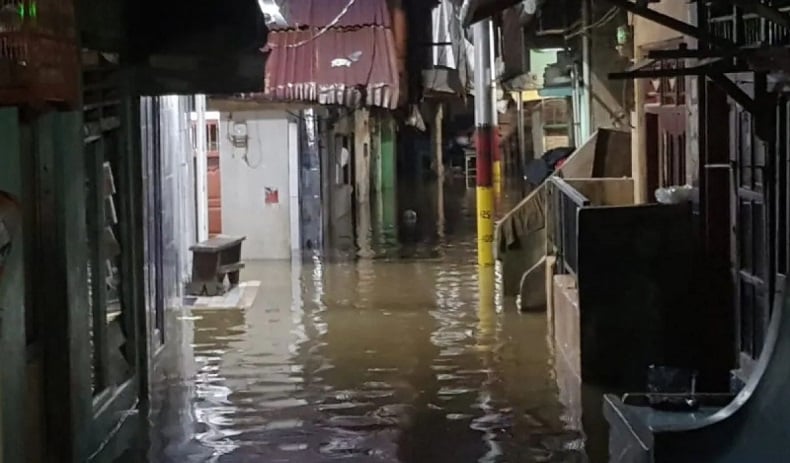 4 RT di Pejaten Timur Jaksel Tergenang Banjir, Imbas Luapan Sungai Ciliwung