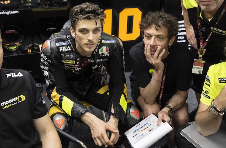 Luca Marini: Tak Ada Pembalap yang Bisa Kalahkan Pamor Valentino Rossi!
