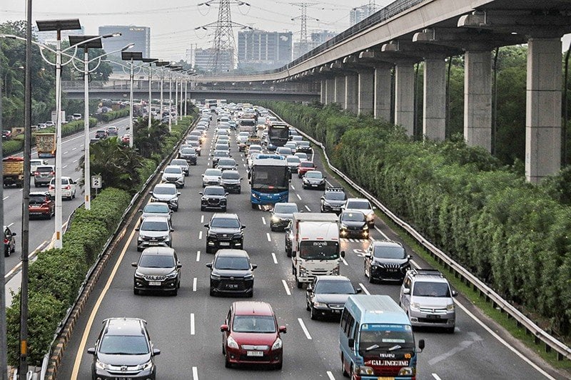 Survei Kemenhub: 53,78 Persen Masyarakat Bepergian Gunakan Kendaraan Pribadi saat Libur Nataru