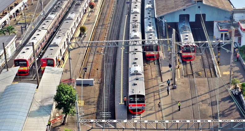 Perjalanan KRL Terganggu Imbas Perbaikan Rel di Antara Stasiun Palmerah-Kebayoran