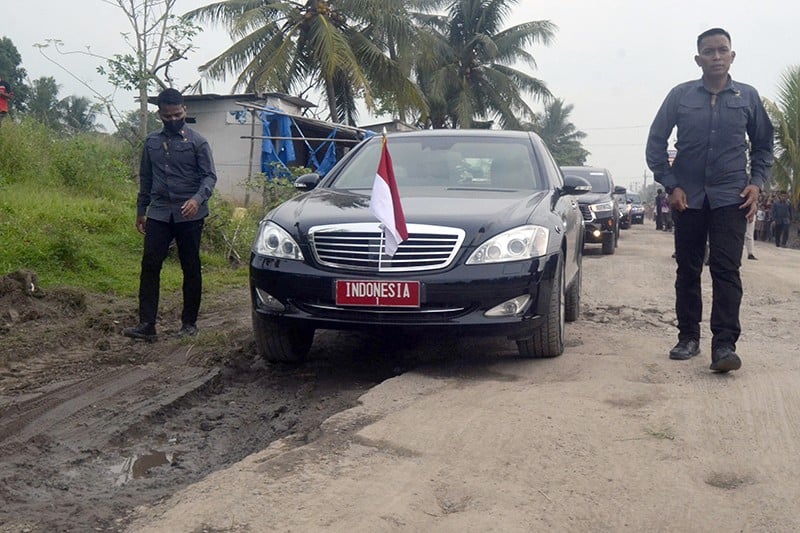 Spesifikasi dan Harga Mobil Dinas Jokowi Saat Menjadi Presiden Indonesia: Mercedes-Benz S600 Guard