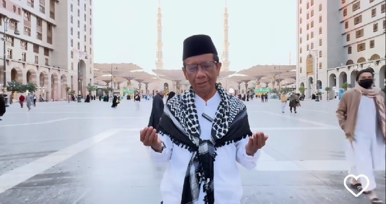 Jadi Khatib Shalat Idul Adha di Makassar, Mahfud MD Sampaikan Pesan Keadilan
