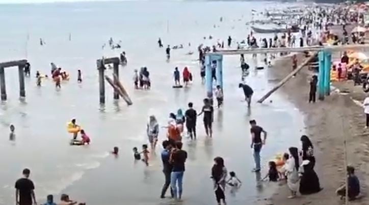 Libur Panjang Maulid Nabi, Pantai Widuri Pemalang Dipenuhi Ribuan Wisatawan