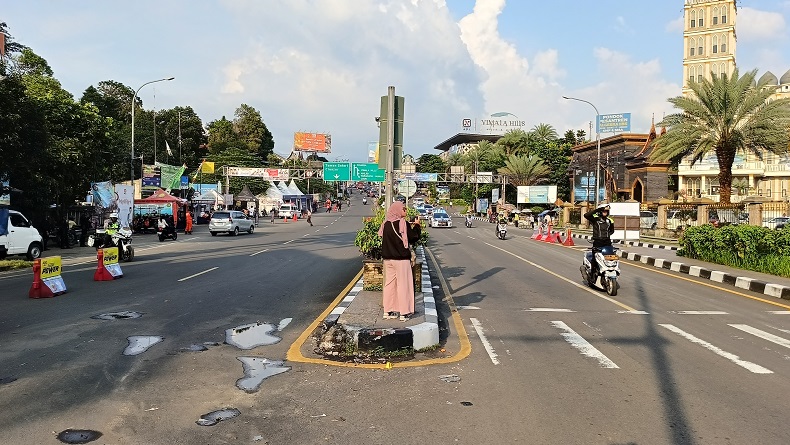 One Way Jalur Puncak Arah Jakarta Diberlakukan Lebih Pagi Besok