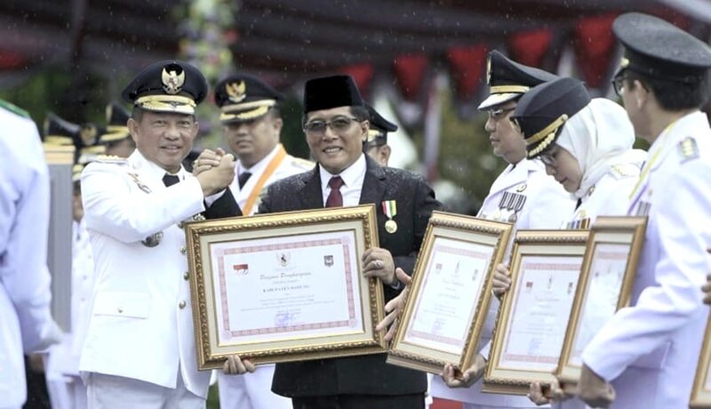 Bupati Badung Raih Satyalancana Karya Bhakti Praja Nugraha dari Presiden Jokowi