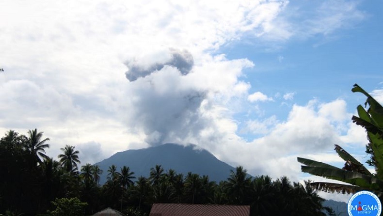 Erupsi Gunung Ibu di Halmahera Barat, Tinggi Letusan 1.200 Meter di Atas Puncak