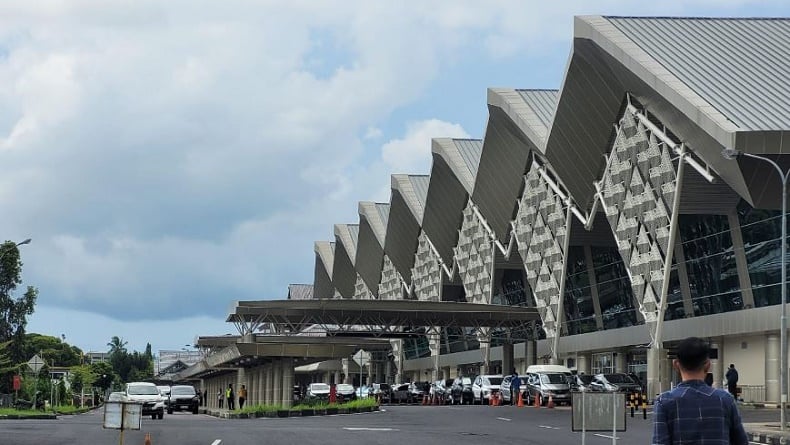 Bandara Sam Ratulangi Manado Ditutup Sementara Imbas Letusan Dahsyat Gunung Ruang