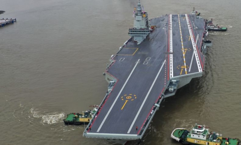 Kapal Induk Pertama Buatan China Fujian Jalan Uji Perdana Arungi Lautan