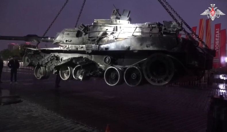 Rusia Pamerkan Tank-Tank Ukraina yang Hancur di Medan Perang, Ada M1 Abrams Buatan AS