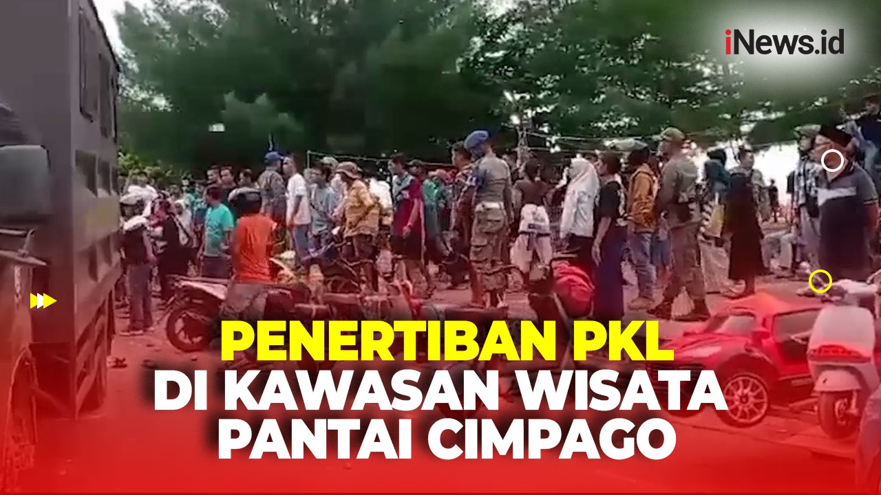 Penertiban PKL di Kawasan Wisata Pantai Cimpago Kota Padang Ricuh, Sejumlah Pedagang Bentrok dengan Satpol PP
