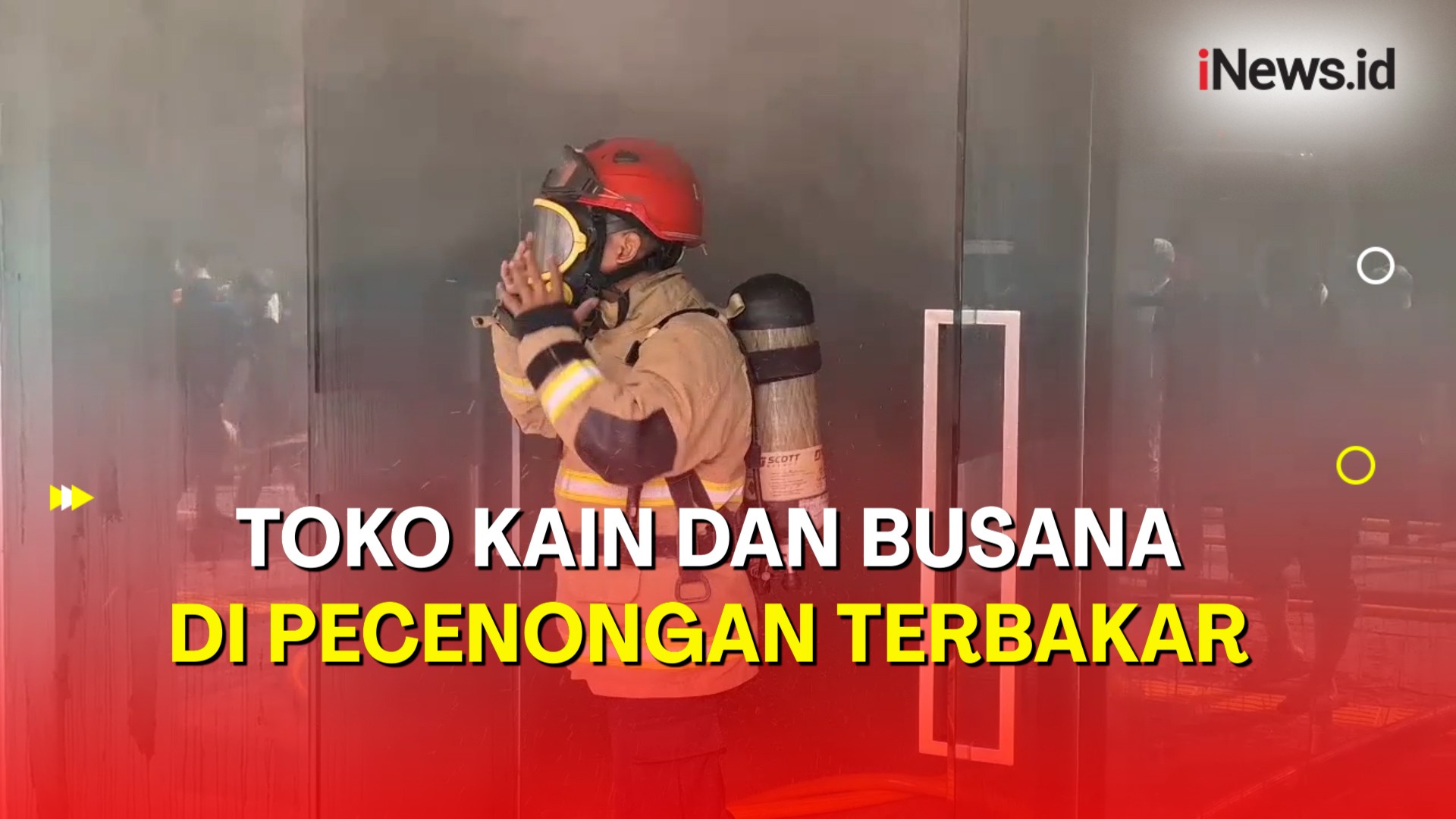 Toko Kain dan Busana di Pecenongan Jakarta Pusat Terbakar Hebat, Empat Mobil Damkar Dikerahkan