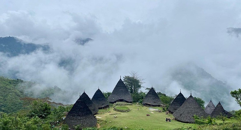Desa di Labuan Bajo Harus Dikunjungi Sekali Seumur Hidup, Menakjubkan Ada yang Tertutup Awan