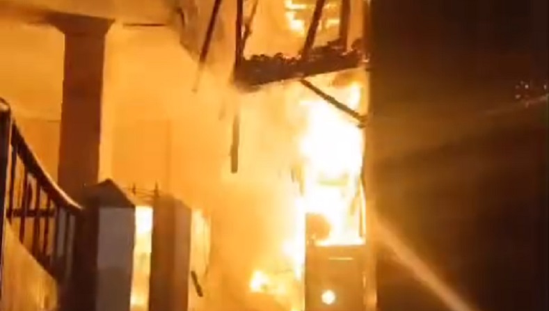 13 KK Terdampak akibat Kebakaran Rumah di Jakbar, Dipicu Korsleting Listrik