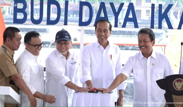 Jokowi Resmikan Kawasan Tambak Ikan Nila di Karawang, Kejar Potensi Rp230 Triliun