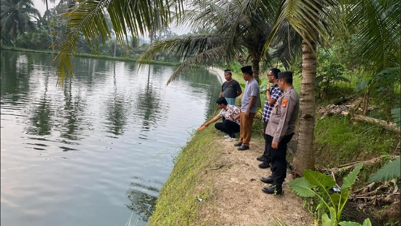 Pringsewu Geger, Mayat Pria Ditemukan Tenggelam di Kolam Ikan Warga