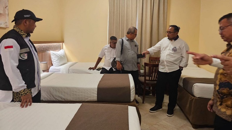 Menag Yaqut Tinjau Hotel Jemaah Haji Indonesia di Arab Saudi, Pastikan Layanan Terbaik