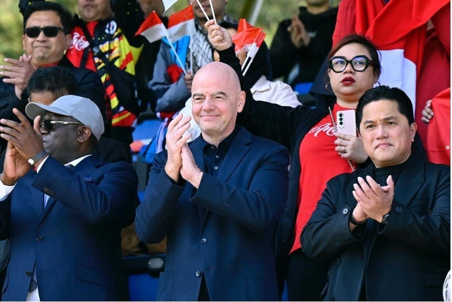 Presiden FIFA Nonton Langsung Timnas Indonesia U-23 Vs Guinea Bareng Erick Thohir: Sayang Senang Sekali!