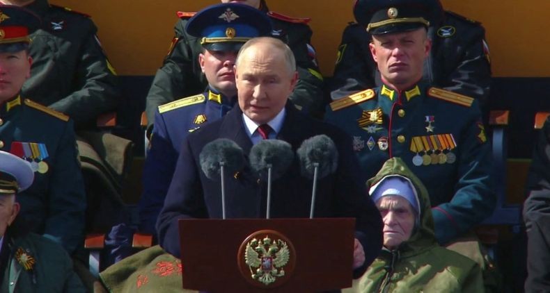 Pidato Hari Kemenangan, Putin: Kita Siaga Tempur, Hura!