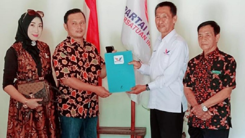Arief Rudiharto Datangi 6 Parpol Ambil Formulir Pendaftaran Calon Wakil Bupati Lahat