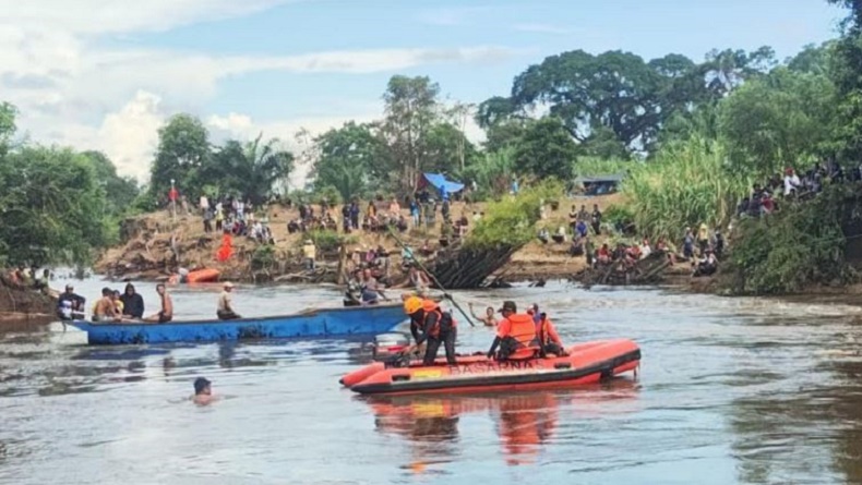 Perahu Terbalik, 2 Pekerja Sawit Hilang Terseret Arus Sungai Lunang di Pesisir Selatan